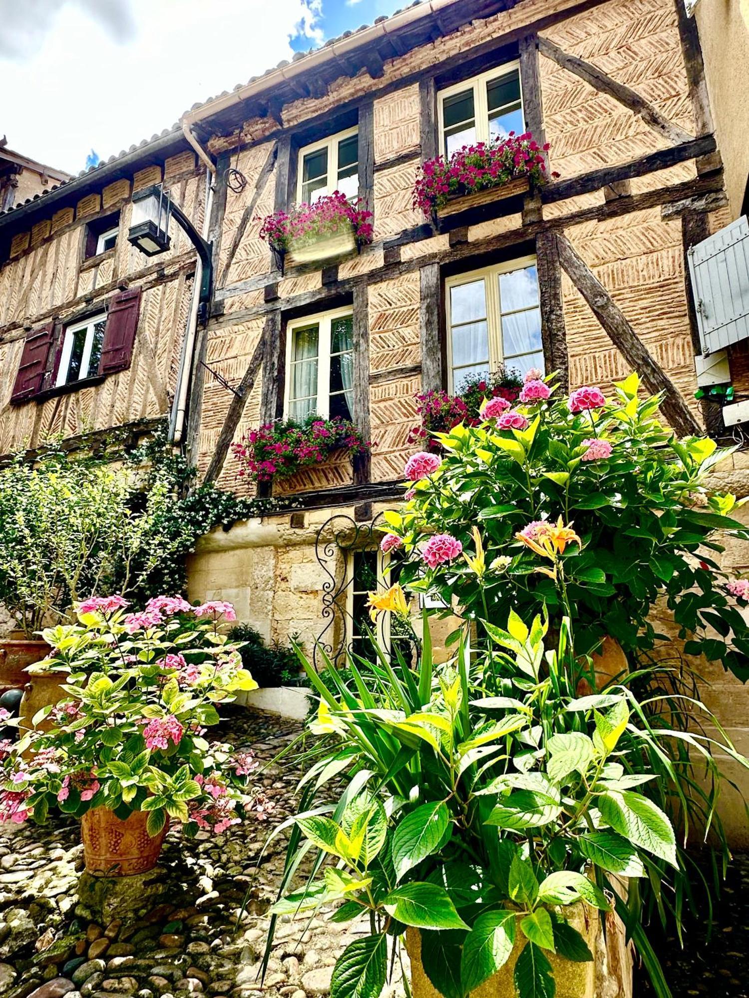 Le Logis Plantagenet Bed & Breakfast Bergerac Dış mekan fotoğraf